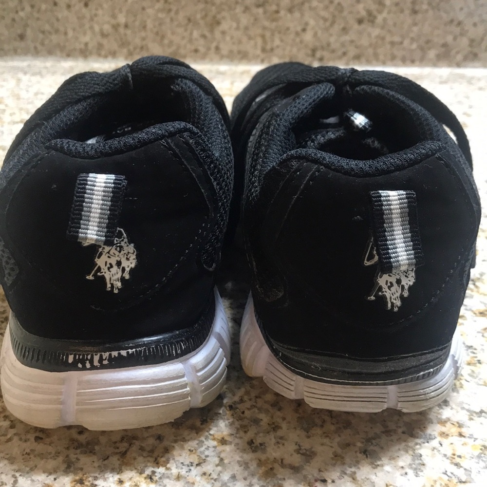 Shoes - Picture 4 of 7